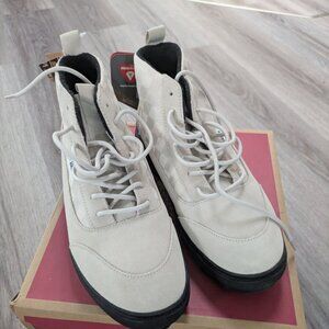 Vans Colfax Boots